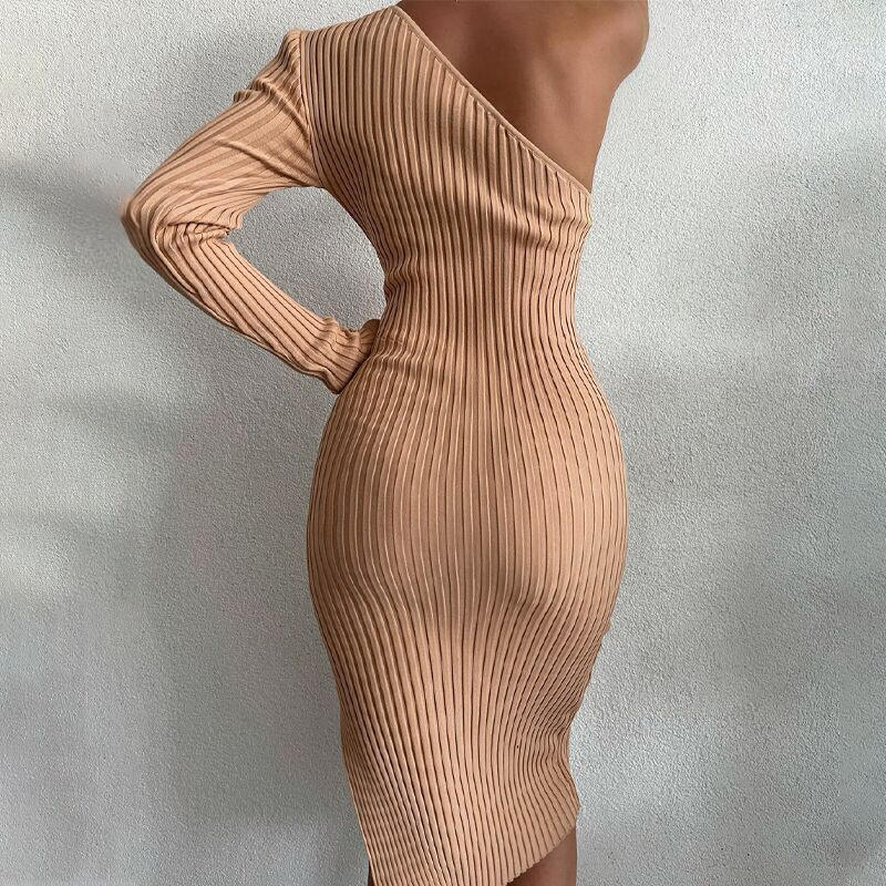 Niestandardowa sprężynana ramię długi poliester Sweter Women\'s Fashing Solid Kolor Knit Kiagonal Slit Sexy sukienka